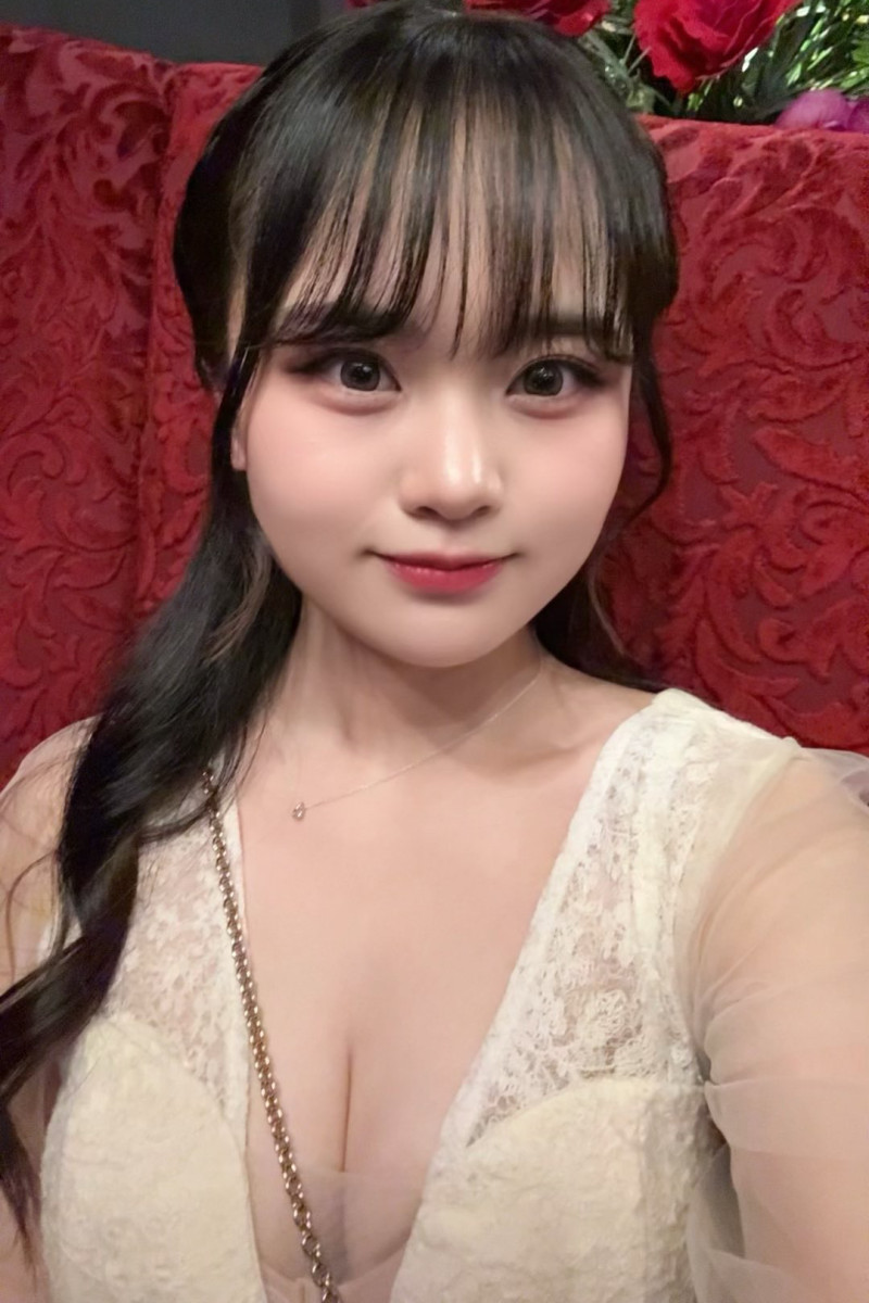 Eight所属キャストのりんの肖像写真