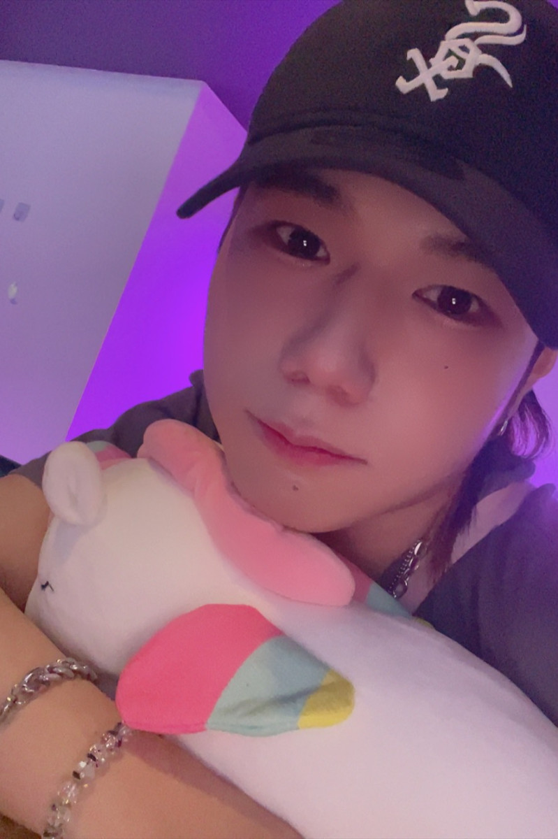 <br />
<b>Warning</b>:  Undefined variable $store_name in <b>/home/xs762946/bar-ask.com/public_html/wp-content/themes/temp/template-parts/list.php</b> on line <b>212</b><br />
所属キャストの「Gay：ダッチ」の肖像写真