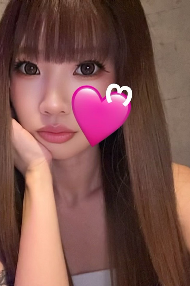 Bar nyx 本厚木所属キャストのあやの肖像写真