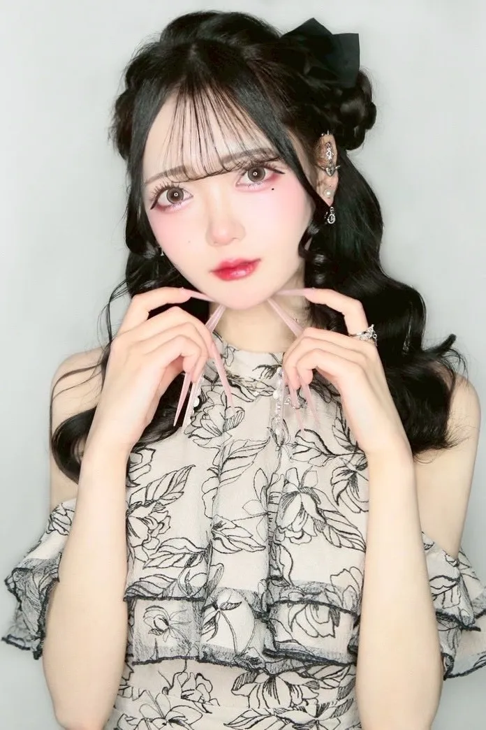月読所属キャストのユメナの肖像写真