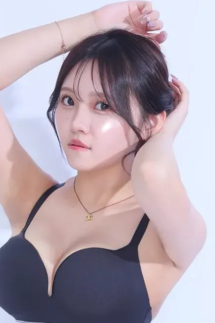 VALTEN所属キャストのまゆの肖像写真