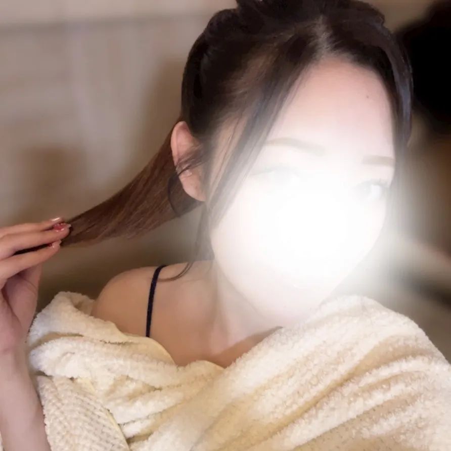 magokoro akasaka所属キャストのなつの肖像写真