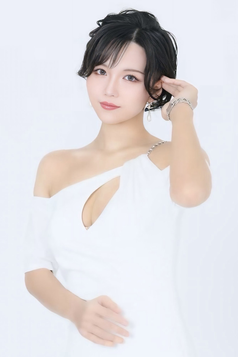<br />
<b>Warning</b>:  Undefined variable $store_name in <b>/home/xs762946/ohka-akita.com/public_html/wp-content/themes/temp/template-parts/list.php</b> on line <b>212</b><br />
所属キャストの「伊織」の肖像写真