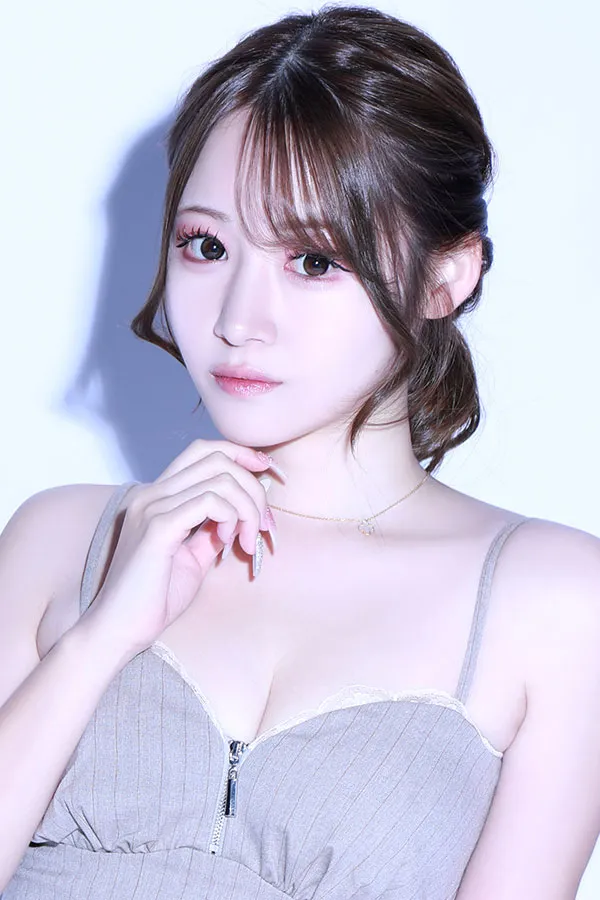 美ら 富山所属キャストのきららの肖像写真